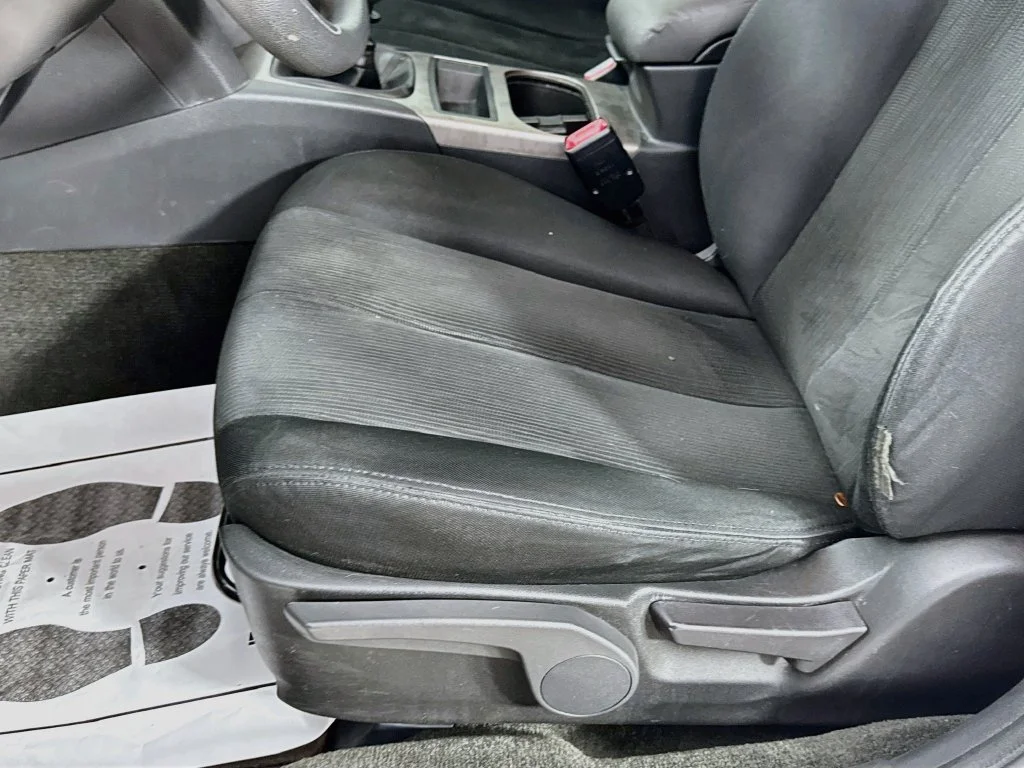 Used 2013 Silver Subaru 2.5i image 20
