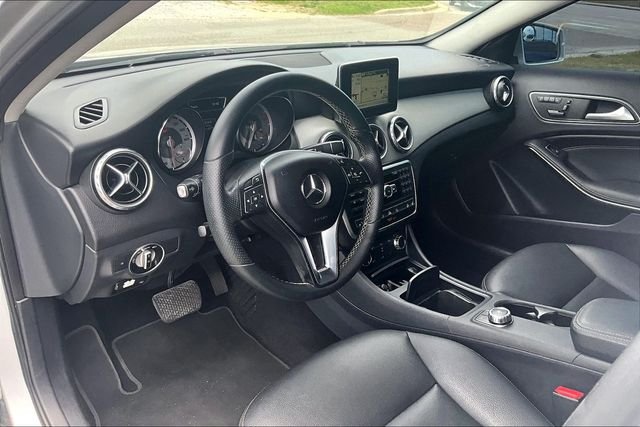 Used 2015 Silver Mercedes-Benz GLA 250 image 13