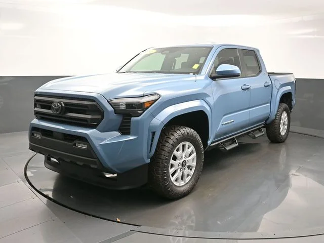 Used 2026 Blue Toyota SR5 image 3