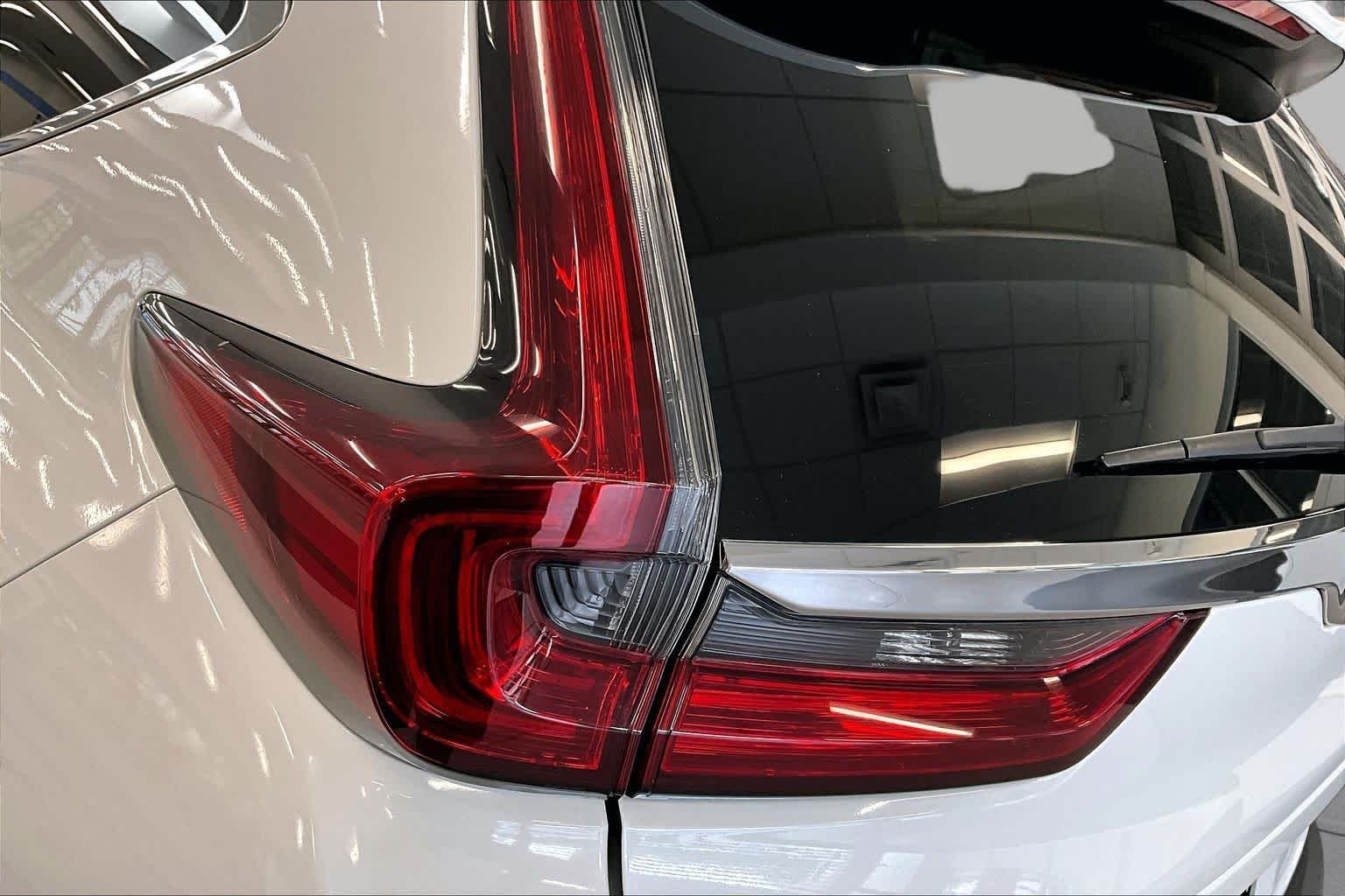 Used 2020 Platinum White Pearl Honda EX image 29