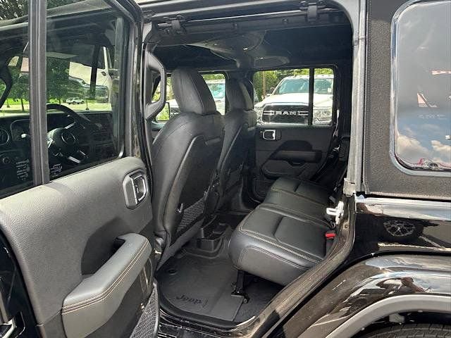 New 2025 Black Jeep Sahara image 11