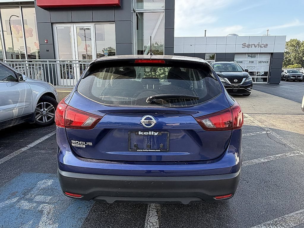 Used 2019 Caspian Blue Metallic Nissan S image 4