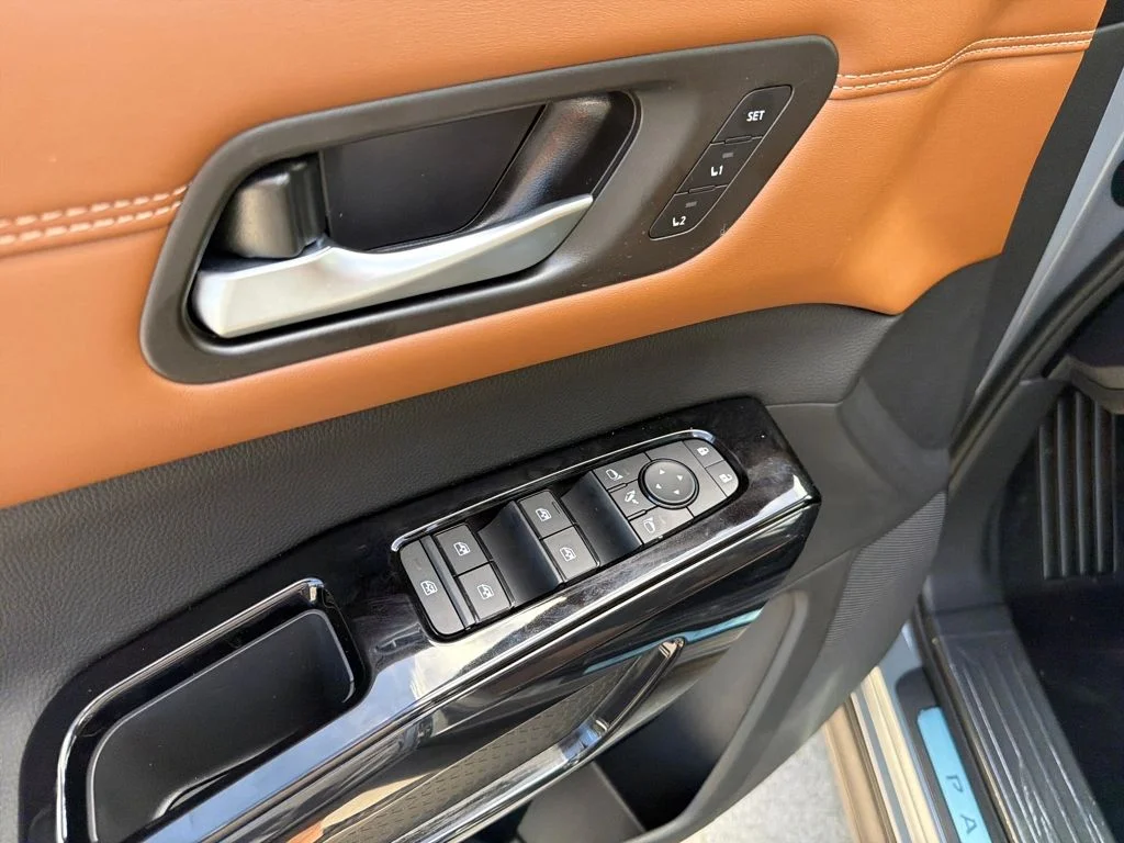 New 2026 Boulder Gray Pearl Nissan Platinum image 19