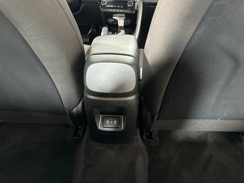 Used 2024 Fluid Metal Hyundai SEL image 21