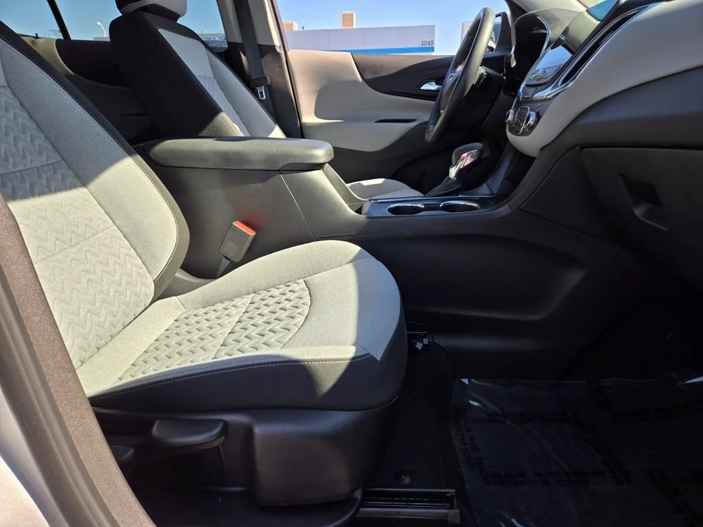 Used 2022 Silver Ice Metallic Chevrolet LT image 15
