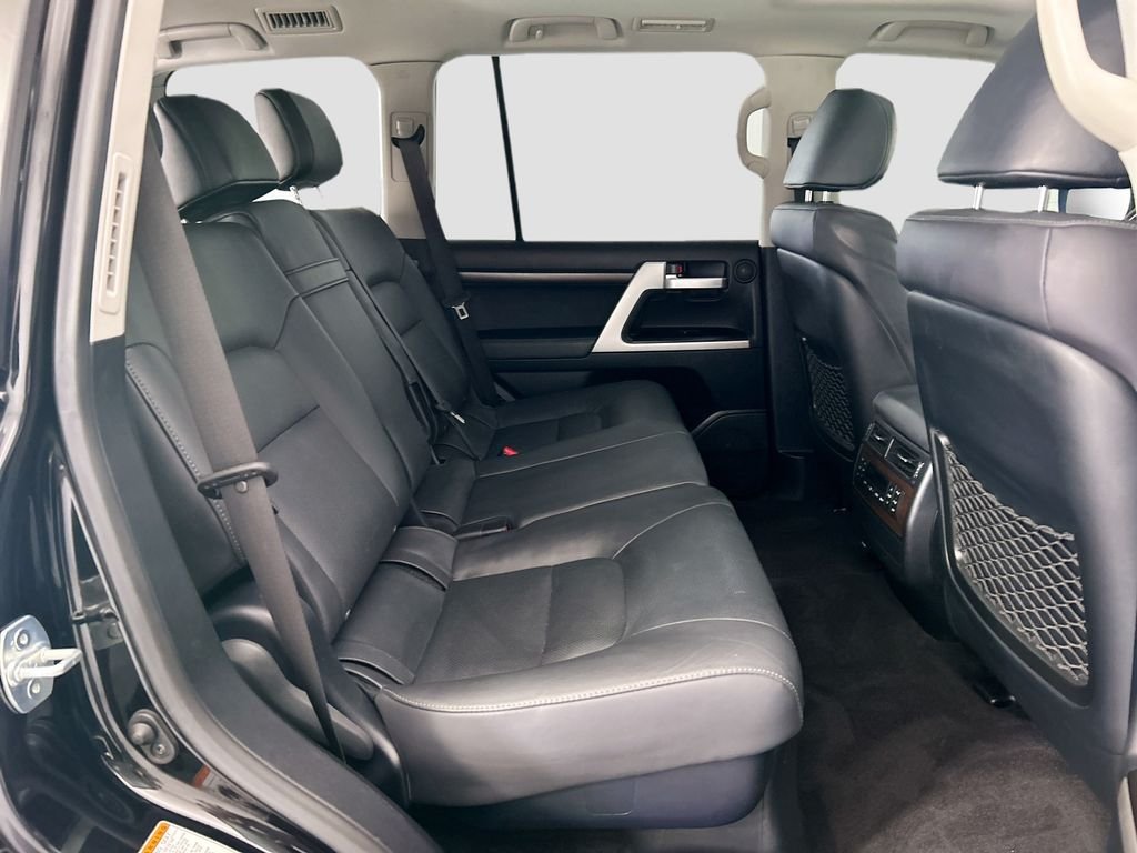 Used 2019 Midnight Black Metallic Toyota Base image 21