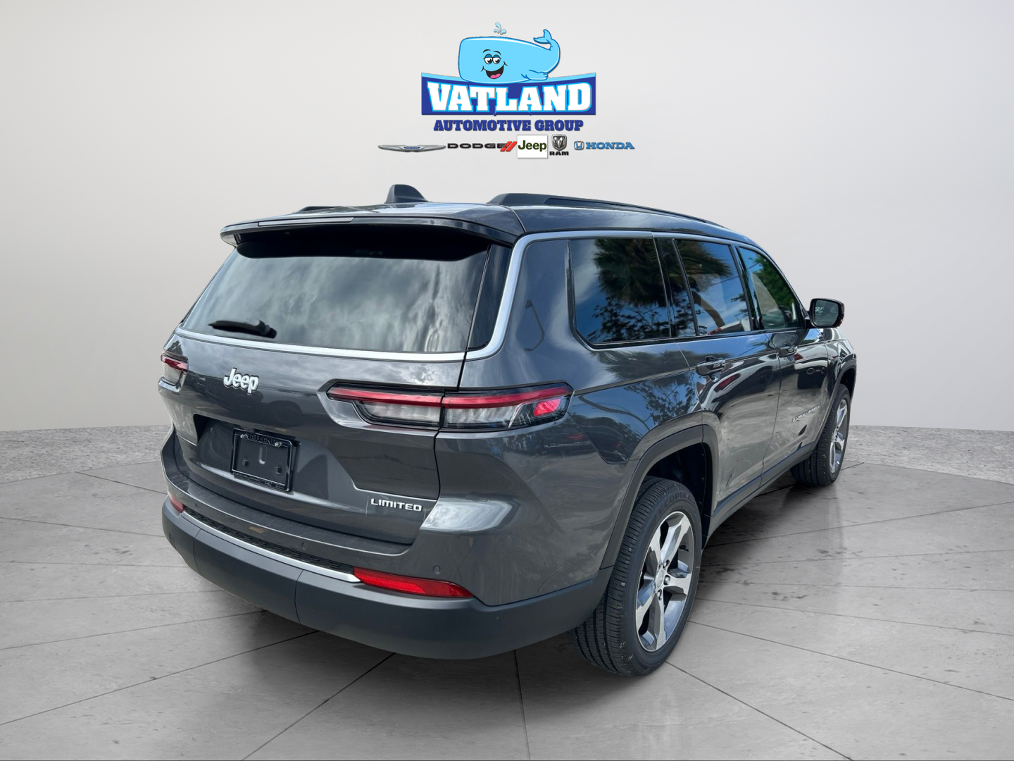 New 2026 Baltic Gray Metallic Clear-Coat Exterior Paint Jeep Limited image 5