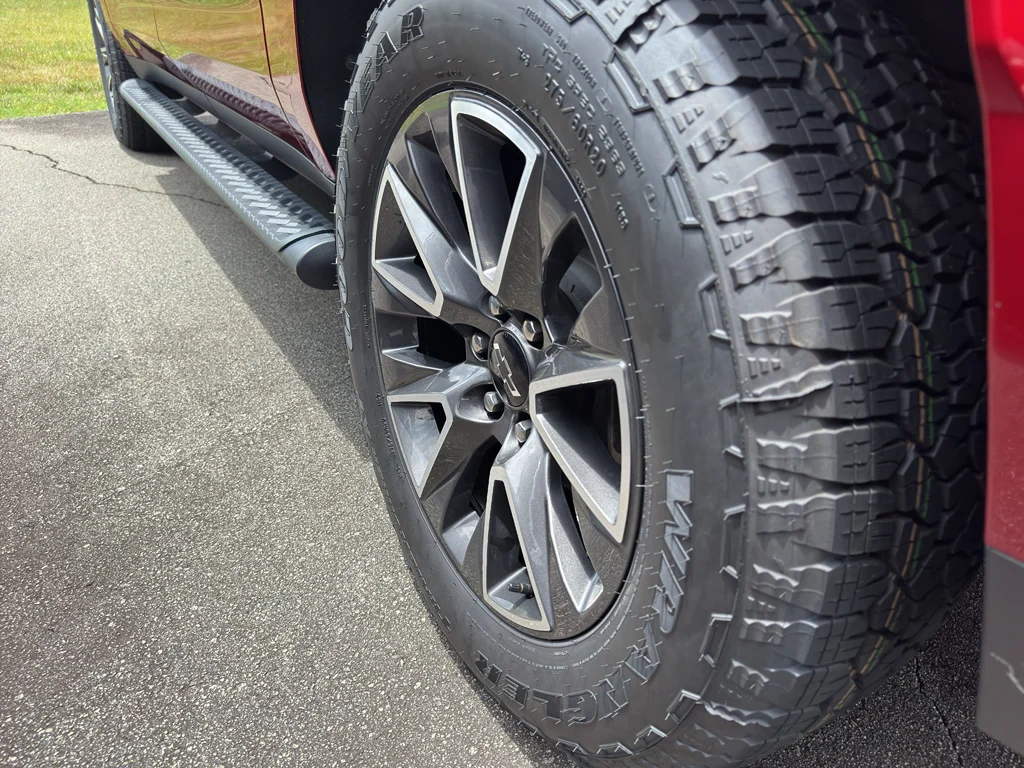 Used 2024 Radiant Red Tintcoat Chevrolet Z71 image 8