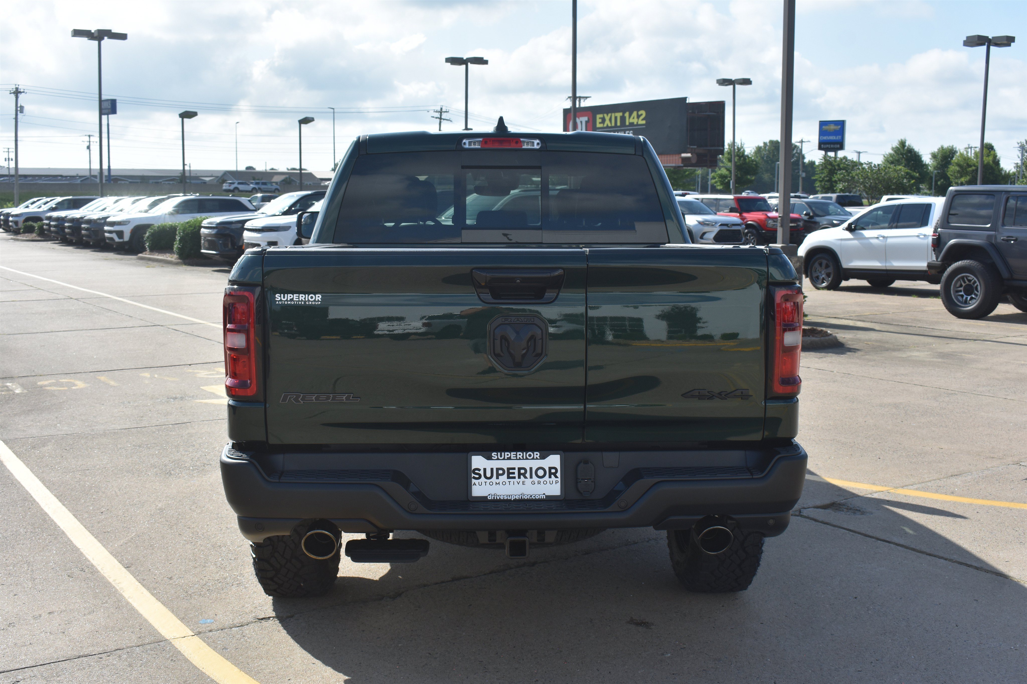 New 2026 Serrano-Green Metallic Exterior Paint RAM Rebel image 6