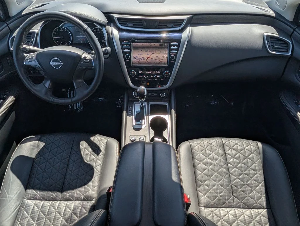 Used 2023 White Nissan Platinum image 11