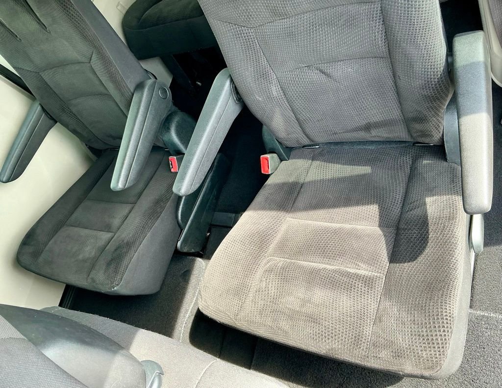 Used 2018 Black Dodge SE image 30