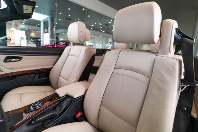 Used 2012 White BMW 335i image 6