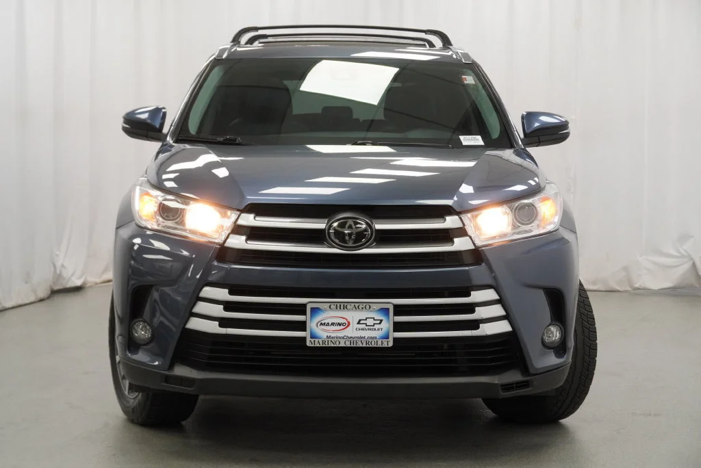 Used 2019 Blue Toyota XLE image 11