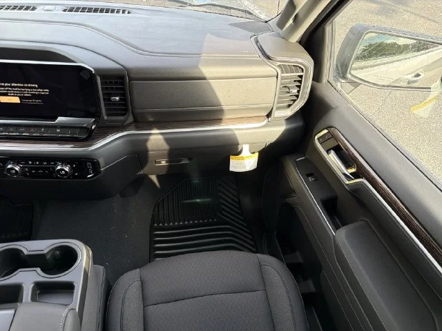 New 2026 Sterling Metallic GMC Elevation image 16