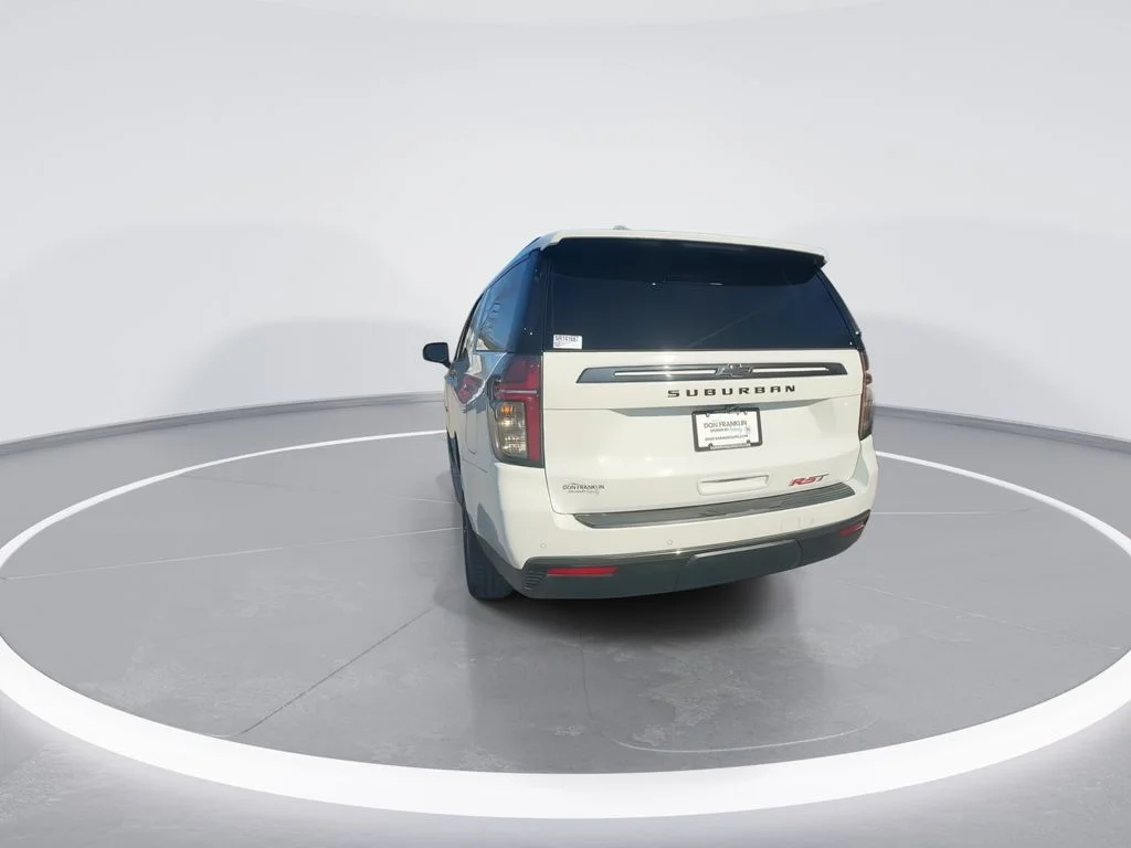 Used 2022 White Chevrolet RST image 7