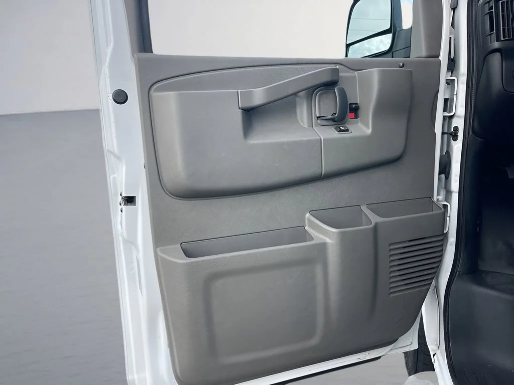 Used 2023 Summit White Chevrolet WT image 9