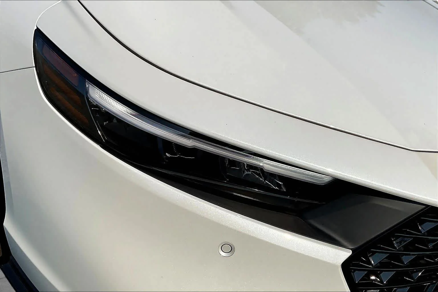 New 2026 Platinum White Pearl Honda EX-L image 13