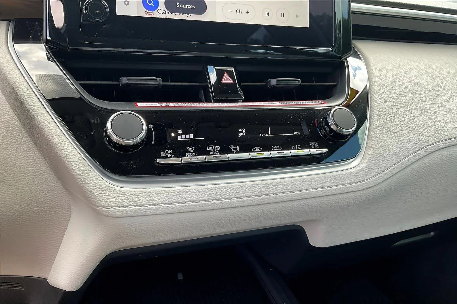 Used 2026 Sonic Silver Toyota L image 33