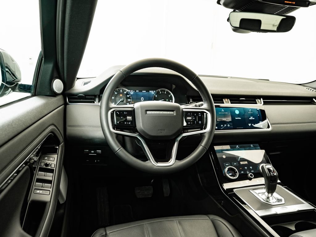 Used 2023 Gray Land Rover SE image 34