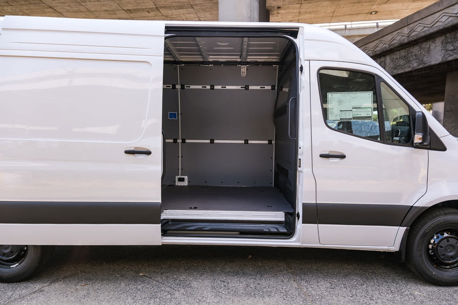 New 2026 Arctic White Mercedes-Benz Cargo 170WB High Roof RWD 2.0L I4 Diesel Turbo HO image 33