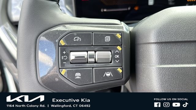 New 2027 Snow White Pearl Kia X-Line S image 13