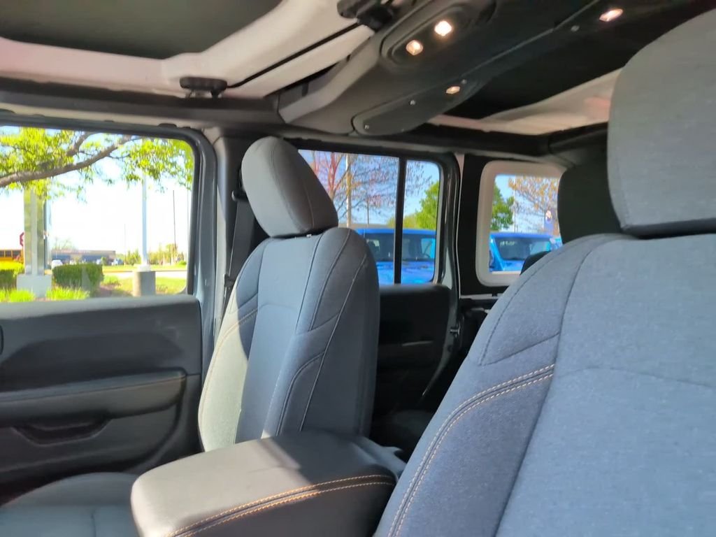 Used 2024 Gray Jeep Sahara image 26