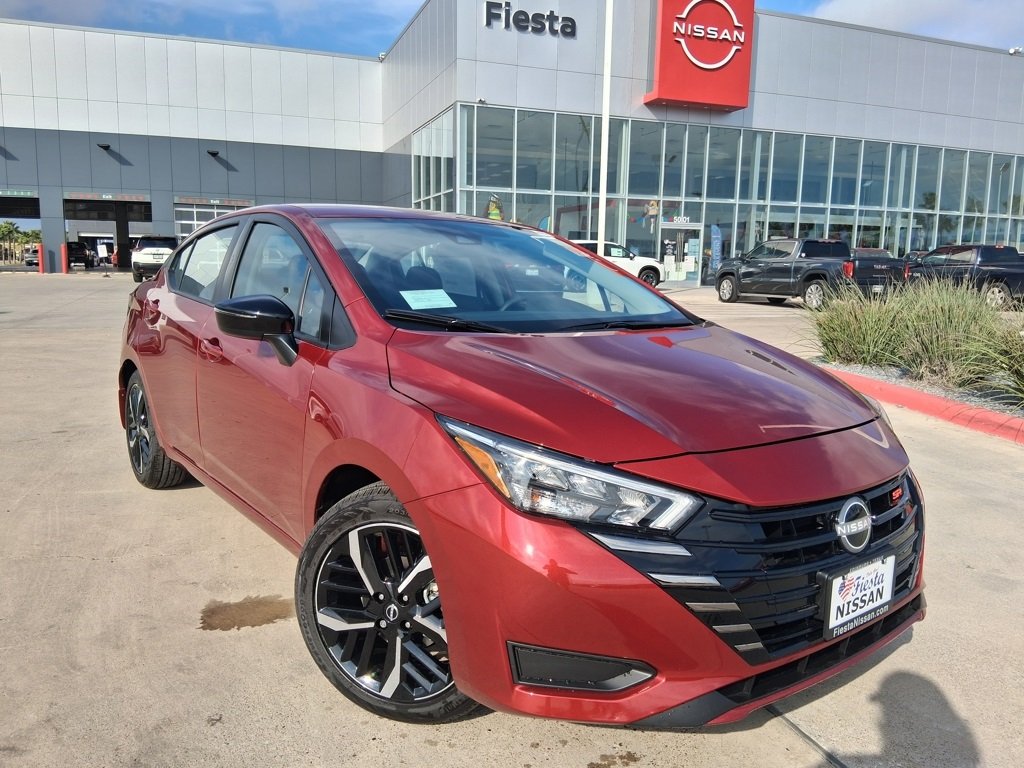 2025 Nissan Versa Sedan SR