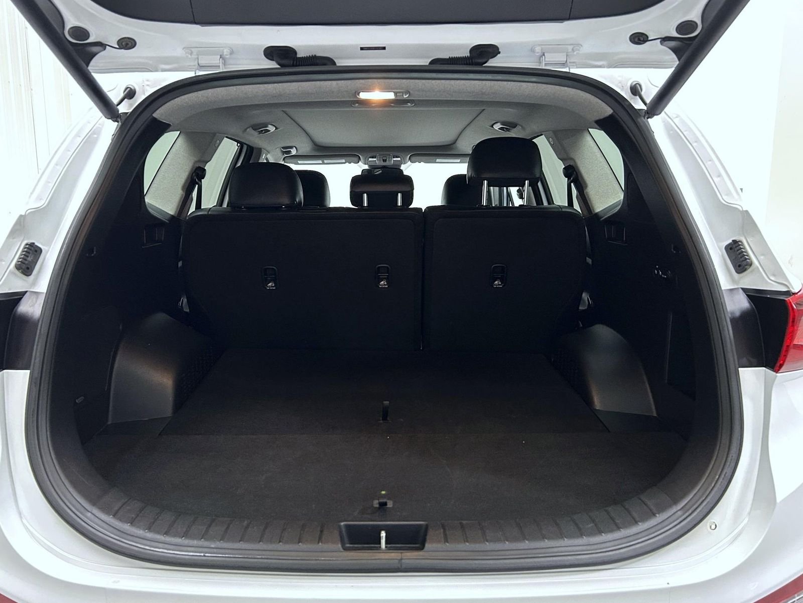 Used 2020 Gray Hyundai Limited image 21