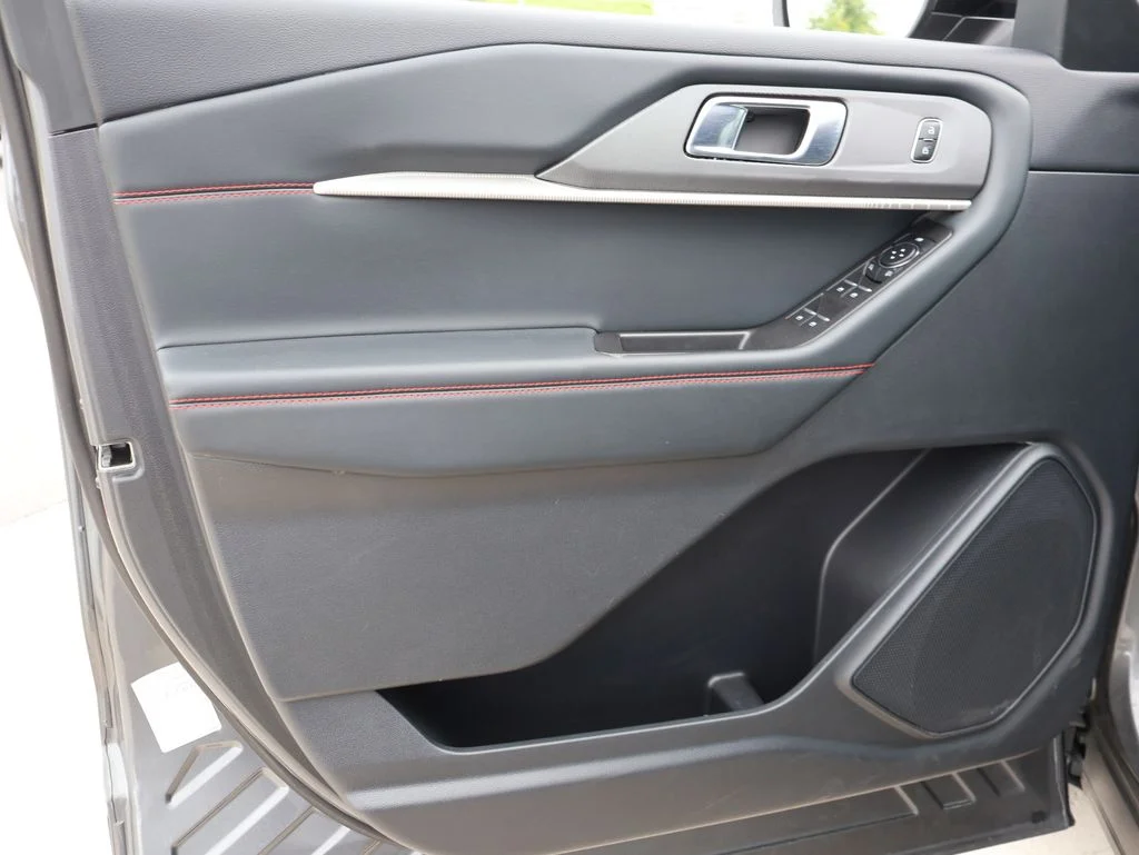 Certified Used 2025 Gray Metallic Ford ST-Line image 23