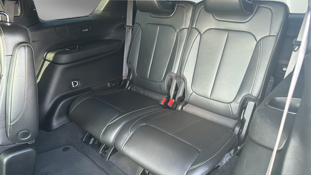 Used 2024 Black Jeep Limited image 18