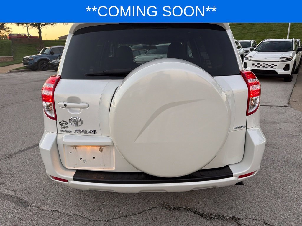 Used 2010  Toyota Limited image 8