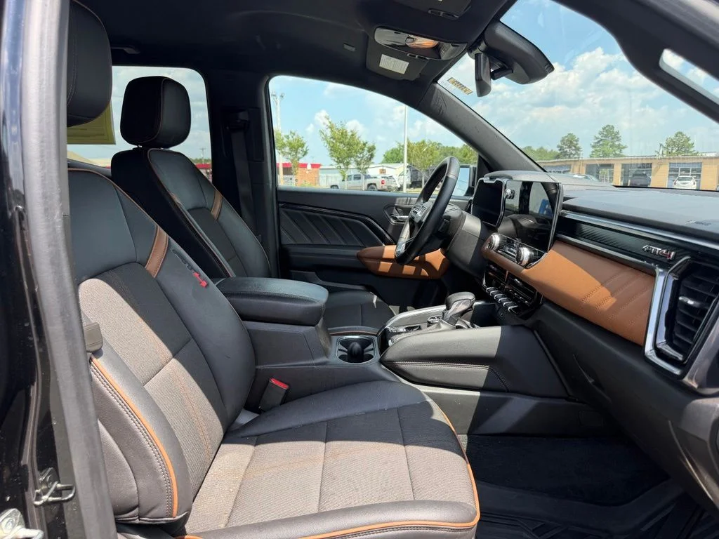 Used 2023 Black GMC AT4 image 31