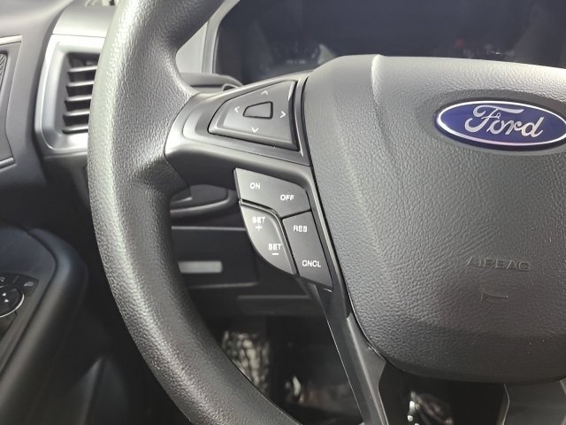 Used 2015 Oxford White Ford SE image 22