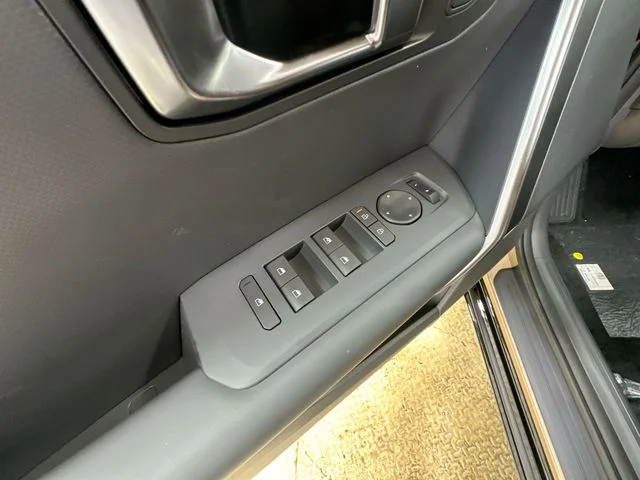 New 2027 Brown Kia X-Line S image 16