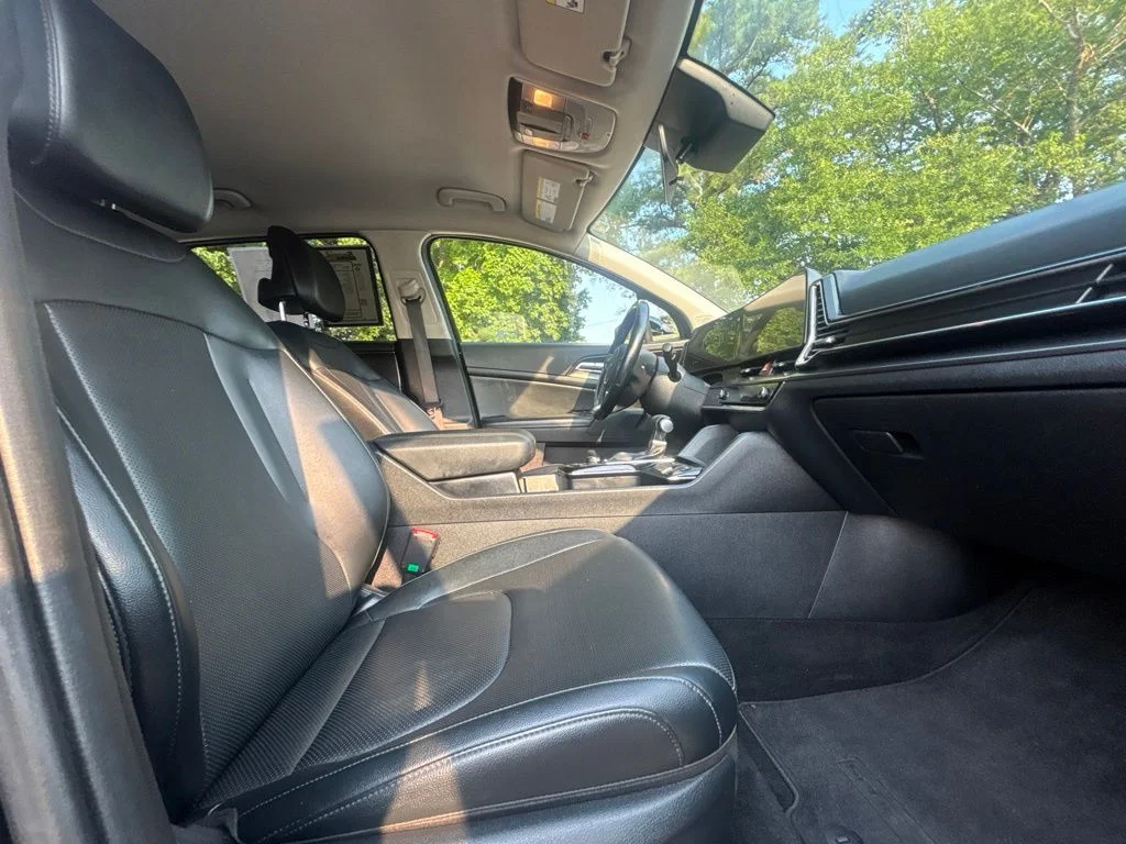 Used 2024 Black Kia EX image 23