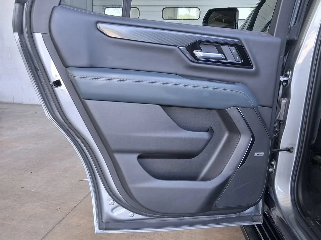 Used 2025 Sterling Metallic GMC AT4 image 21