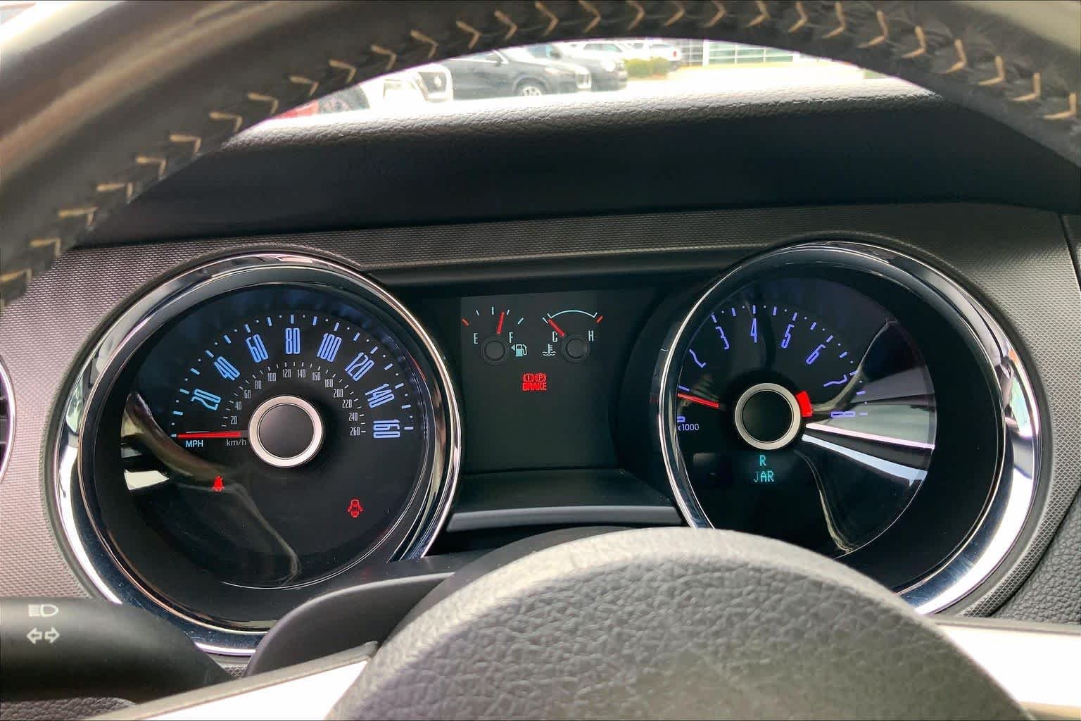 Used 2014 Oxford White Ford GT image 22