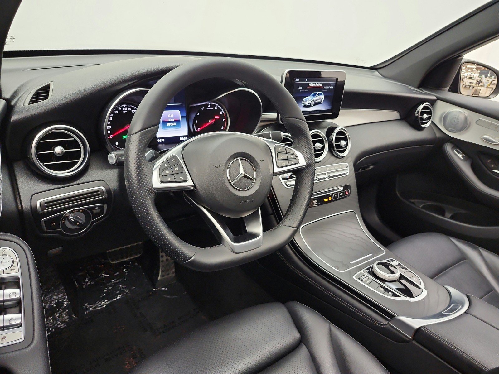 Used 2019 Black Mercedes-Benz GLC 300 SUV image 14