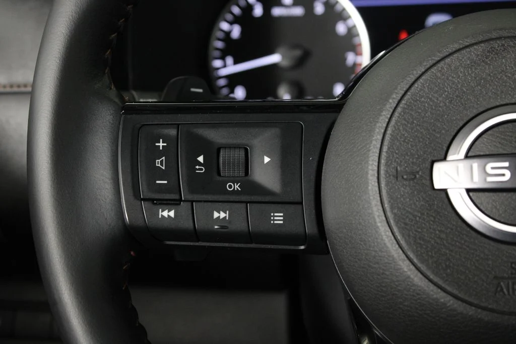 Certified Used 2023 Gray Nissan Rock Creek image 27