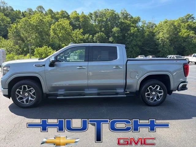 Used 2025 Sterling Metallic GMC SLT image 8