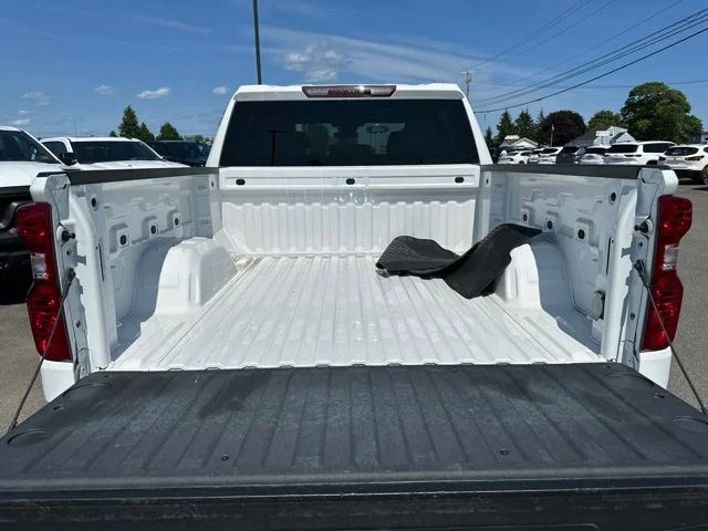 Used 2022 White Chevrolet LT image 12