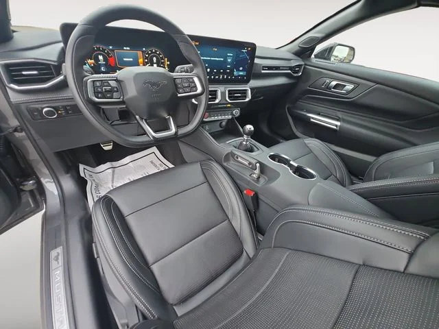 2025 Ford Mustang GT Premium - Photo 10