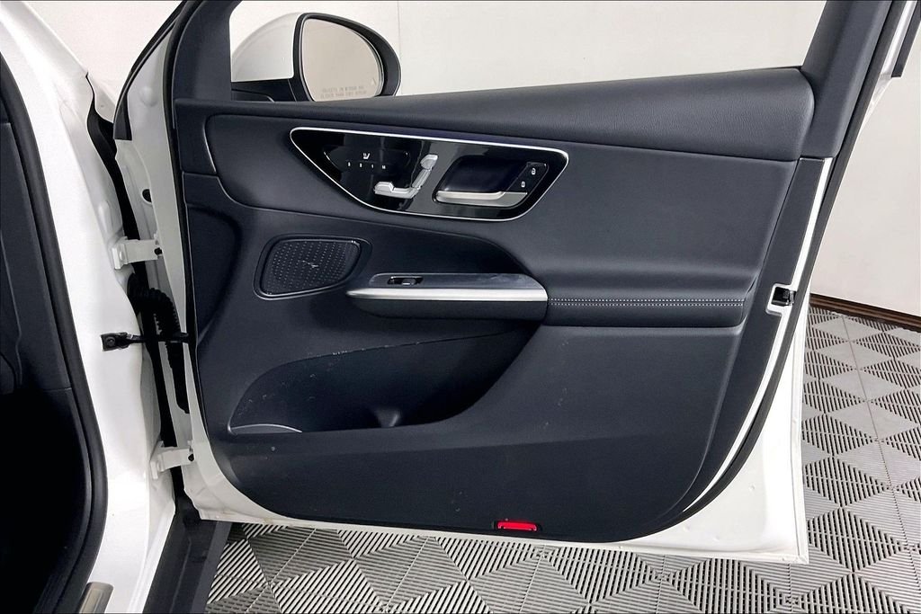 2025 Mercedes-Benz GLC Base - Photo 16