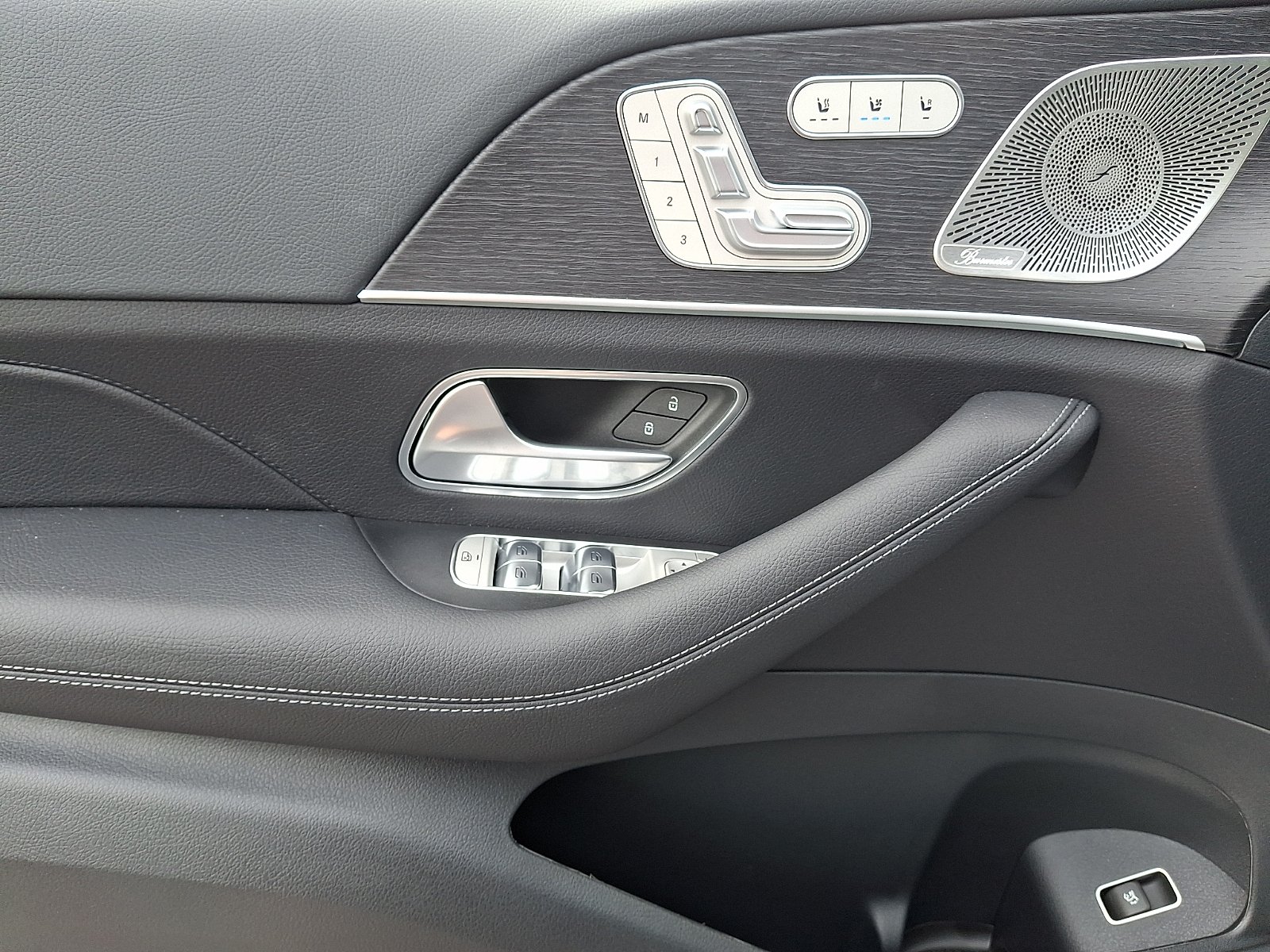 New 2027 Obsidian Black Metallic Mercedes-Benz GLE 450 image 10