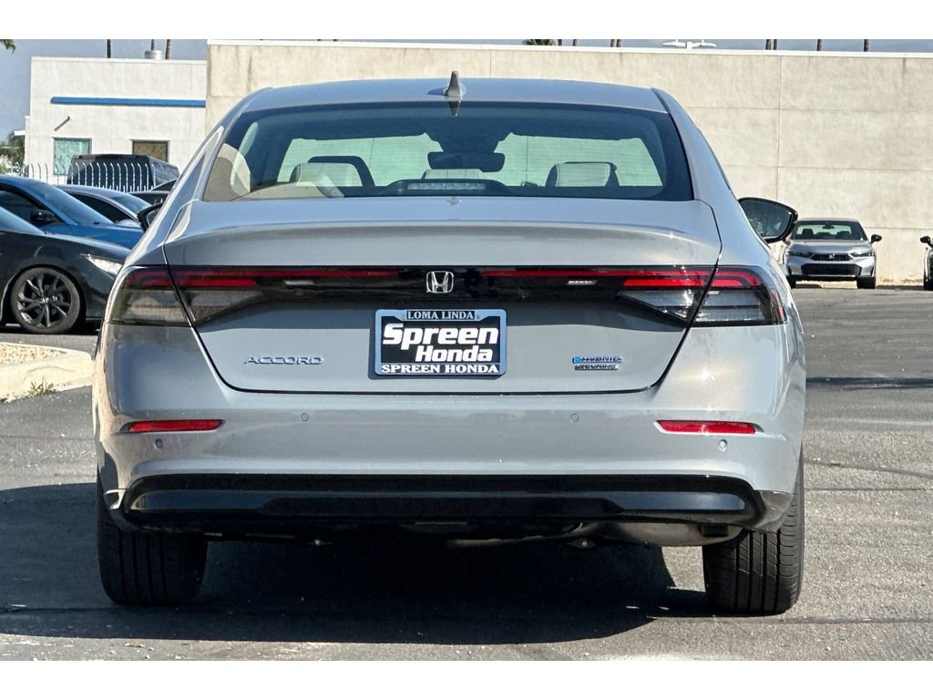 New 2026 Urban Gray Pearl Honda Touring image 5