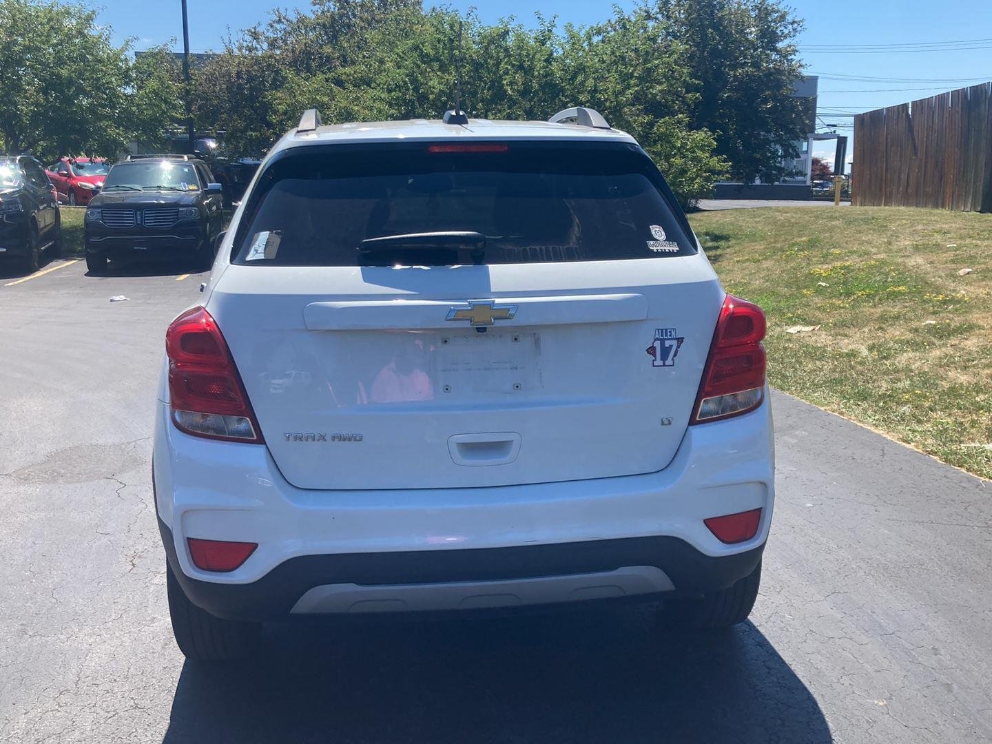 Used 2018 Summit White Chevrolet LT image 6