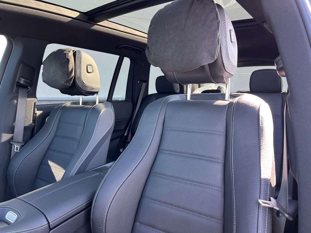 New 2026 MANUFAKTUR Silicon Grey Mercedes-Benz GLS450 image 15