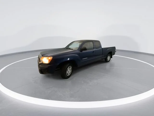 Used 2013 Blue Toyota Base image 4