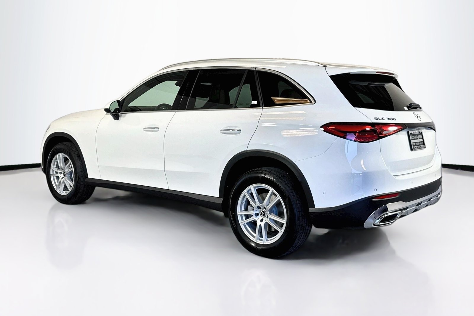 New 2026 Polar White Mercedes-Benz GLC 300 image 7