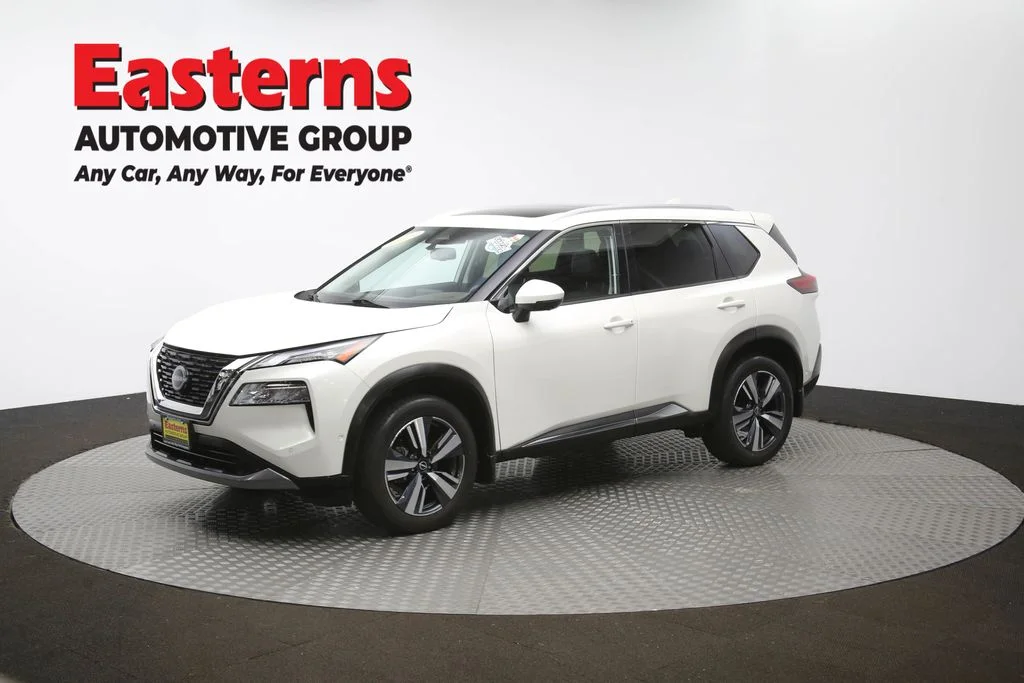 Used 2023 White Nissan SL image 60